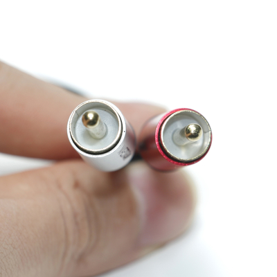 สายสัญญาณเสียงดิจิตอล 3.5 มม. 2/1 สีดำ PVC สีขาวอลูมิเนียมชุบสีแดง Golden Connector สำหรับเครื่องเสียงรถยนต์