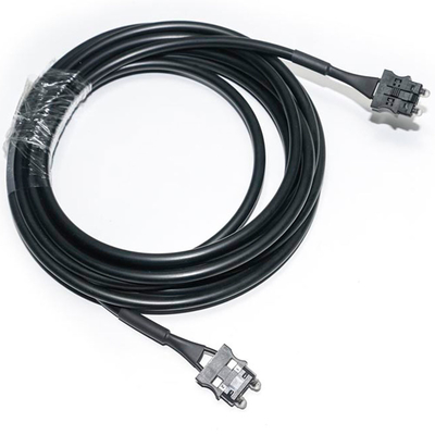 สายเคเบิลใยแก้วนำแสงเซอร์โว 180dB/Km OD4.0 สายเคเบิลสีดำสำหรับการทดสอบอุปกรณ์ ตัวเชื่อมต่อเครื่องจักร ระบบเซอร์โว