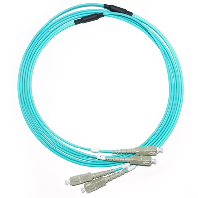 FC สายไฟเบอร์ออปติก Patch Cord OM3 เส้นผ่านศูนย์กลางภายนอก 2.0-3.0 มม. สำหรับกล้องเฝ้าระวังคอมพิวเตอร์ในอาคาร WLAN LAN